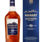 Butelka Ararat Akhtamar 10YO Armenian Brandy 0,7L 40% – ormiańska brandy z regionu Ararat o kwiatowym, owocowym i ziołowym aromacie oraz delikatnym, gładkim i łagodnym smaku