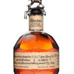 Butelka Blanton’s Original Single Barrel 0,7L 46,5% – amerykański bourbon o delikatnym, gładkim i łagodnym aromacie oraz bogatym, intensywnym smaku z korzennym, ostrym i pikantnym finiszem