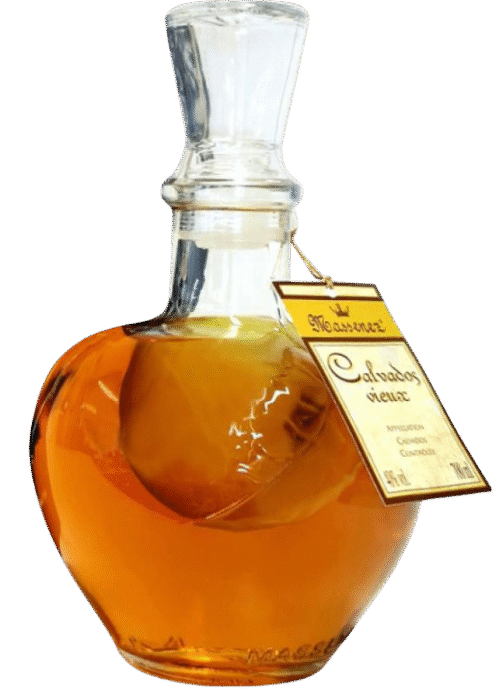 Butelka Calvados Pomme en Carafe z jabłkiem 40% 0,7L – francuski calvados z Normandii o jabłkowym, korzennym i owocowym aromacie oraz łagodnym, orzechowym i słodkim smaku z delikatnym, długim i owocowym finiszem