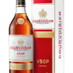 Butelka Cognac Courvoisier VSOP 40% 700ml – francuski koniak z regionu Cognac o karmelowym, kwiatowym i owocowym aromacie, z delikatnym, gładkim i zrównoważonym smakiem oraz ciepłym, długim i złożonym finiszem.