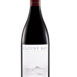 Butelka Cloudy Bay Pinot Noir 0,75L – nowozelandzkie czerwone wino z regionu Marlborough, o korzennym, wiśniowym i ziołowym charakterze.
