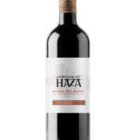 Butelka Condado De Haza Crianza 0,75L – hiszpańskie czerwone wino z regionu Ribera del Duero, o korzennym, owocowym i ziemistym charakterze.