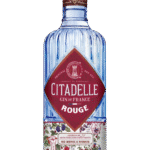 Butelka GIN CITADELLE ROUGE 41,7% 0,7L – korzenny, ziołowy gin o intensywnym smaku i wyrazistym finiszu.