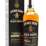 Butelka Jameson Black Barrel 0,7L – irlandzka whiskey o intensywnym, karmelowo-korzennym smaku, dojrzewająca w podwójnie wypalanych beczkach