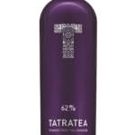 Butelka Tatratea Forest Fruit 62% 0,7L – słowacki likier z leśnych owoców, o intensywnym aromacie i smaku