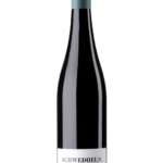 utelka Schwedhelm Dornfelder 0,75L – niemieckie czerwone wytrawne wino z regionu Palatynat o aromacie czarnych owoców i korzennych nut