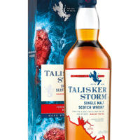 Talisker Storm 0.7L 45.8% – szkocka whisky single malt z wyspy Skye o intensywnym torfowym smaku, przyprawowym aromacie i długim, słodkim finiszu