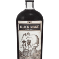 Butelka Black Magic Rum Spiced 0,7L 40% – przyprawiony rum o dębowym, karmelowym smaku z korzennymi nutami