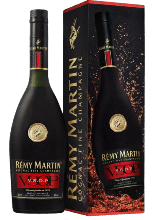 Butelka Cognac Remy Martin VSOP 0,7L – francuski koniak o aromacie kandyzowanej gruszki, suszonych moreli i wanilii, aksamitnym smaku z nutami karmelu, cynamonu i moreli oraz eleganckim, długim finiszem.
