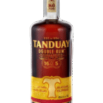 Butelka Tanduay Double Asian Rum 0.7L – elegancki filipiński rum z bogatym profilem smakowym, zamknięty w tubie.