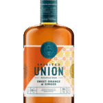 Union Sweet Orange Ginger 0.7L – egzotyczny rum o pomarańczowo-imbirowym aromacie, doskonały na orzeźwiające koktajle i chwile relaksu.