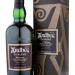 Butelka Ardbeg Uigeadail 0,7L – torfowa whisky z Islay o mocy 54%, z aromatami lukrecji, suszonych owoców i dymu, z intensywnym torfowym finiszem.