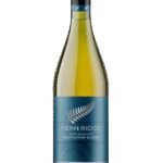 Fern Ridge Sauvignon Blanc 0,75L – orzeźwiające białe wino z Nowej Zelandii, cytrusowo-agrestowe, idealne na lato.