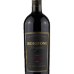 Butelka Ironstone Reserva Old Vine Zinfandel 0,75L – intensywne czerwone wytrawne wino z Kalifornii o smaku śliwek, porzeczek i wanilii.