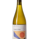 Butelka Kamil Barczentewicz Chardonnay Beton 0,75L – wytrawne białe wino z Polski, o nutach jabłka, wanilii i cytrusów, fermentowane w betonie.