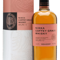 Butelka Nikka Coffey Grain Whisky 0,7L – japońska whisky z kukurydzy o aromacie karmelu, wanilii i kukurydzy, z łagodnym, słodkim finiszem.